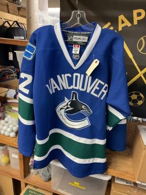 Rbk CCM Vancouver Canucks Daniel Sedin #22 Authentic Hockey Jersey Size 48